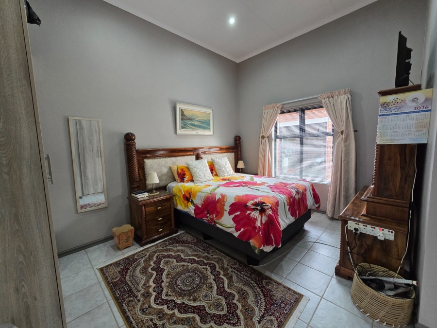 2 Bedroom Property for Sale in De Land Estate North West
